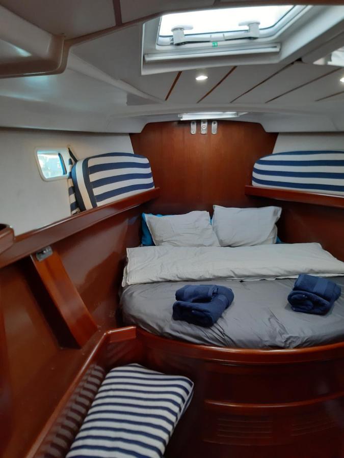 Erima Botel *