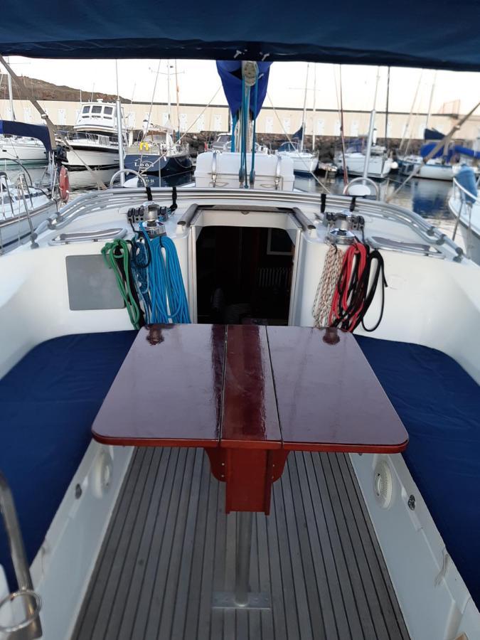 Botel Erima Puerto Calero
