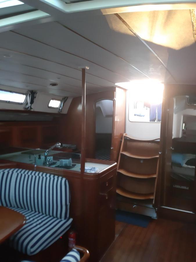 Botel Erima