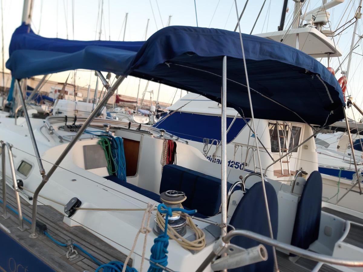 Botel Erima *