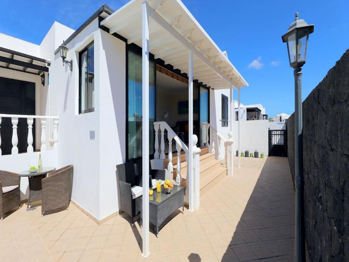 Cosy Lanzarote 3 Bedrooms Heated Pool Honey Villa *