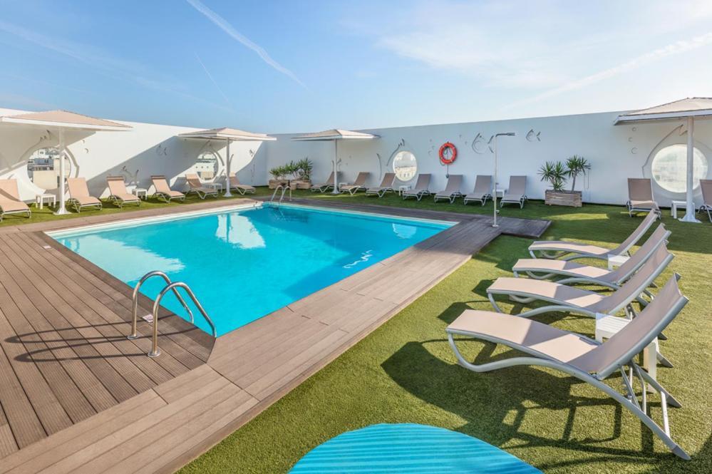 Lancelot Hotel
