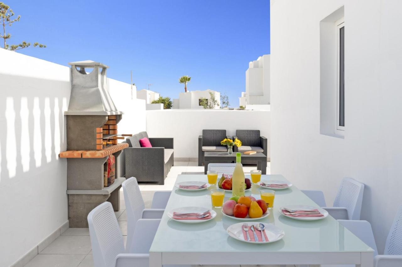 Sunny Side By Puerto del Carmen (Lanzarote)