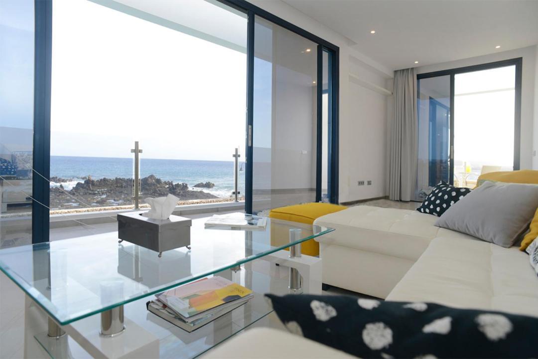 Luxury Villa *