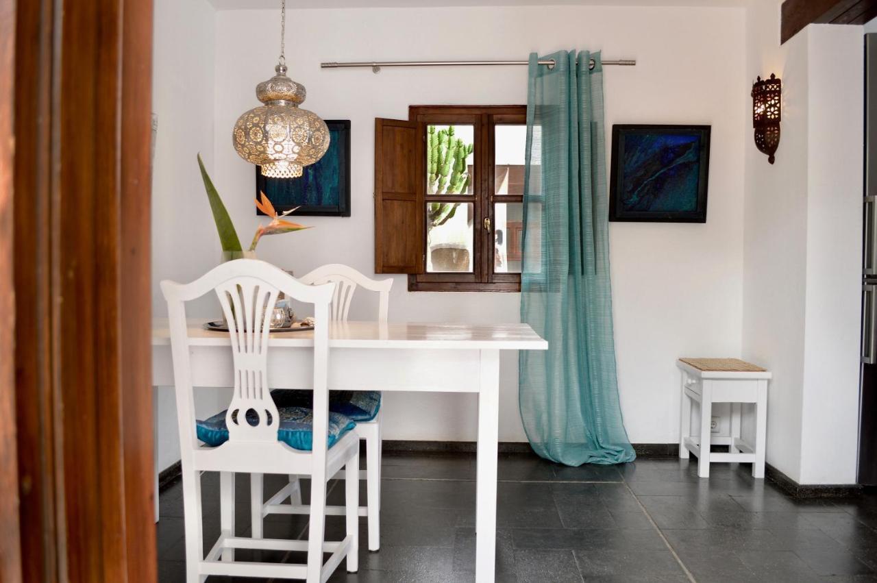 Сasa de vacaciones Stylish House In A Real With Private Garden