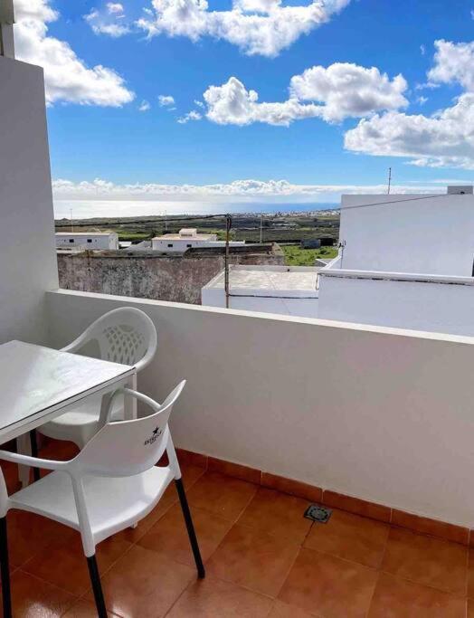 A Cozy Staying In The Heart Of Lanzarote. *