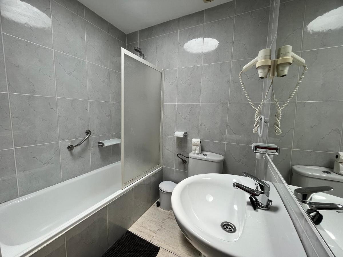 Apartamento La Cumbre 7a - 2 Bed/2 Bath - 1st Floor - Uk Tv - Wi-fi *