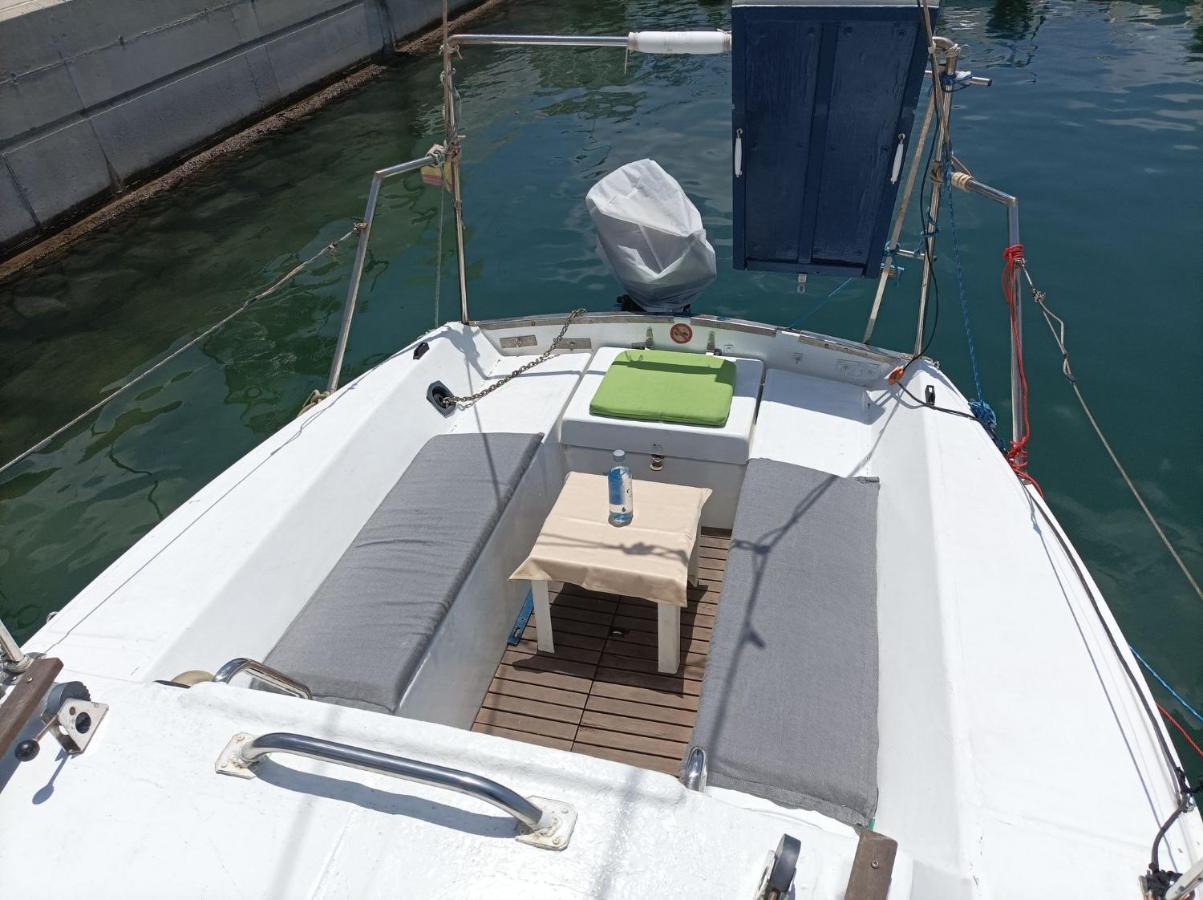 Lanza Boat *