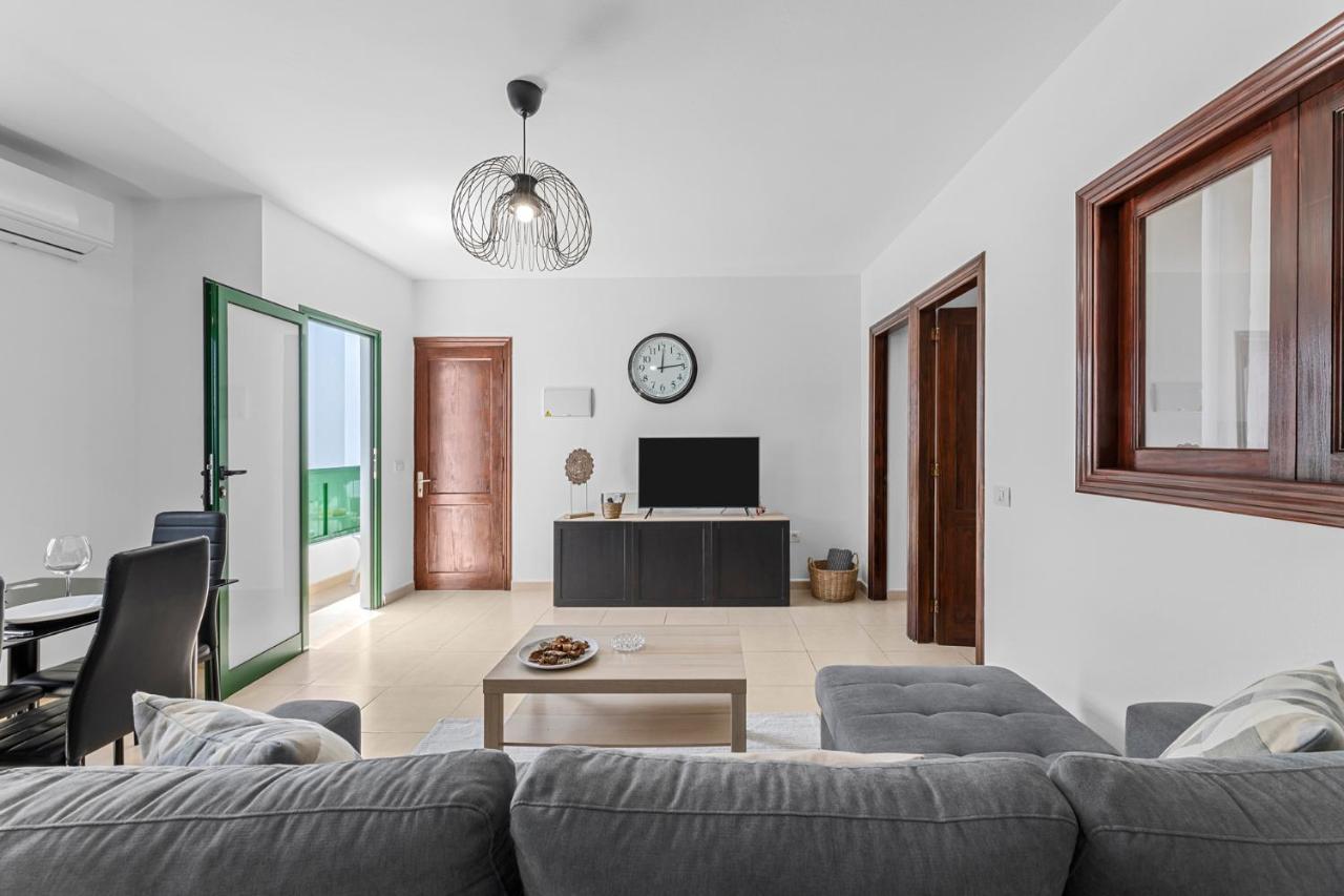 Home2book Charming Tinajo, Wifi * La Santa