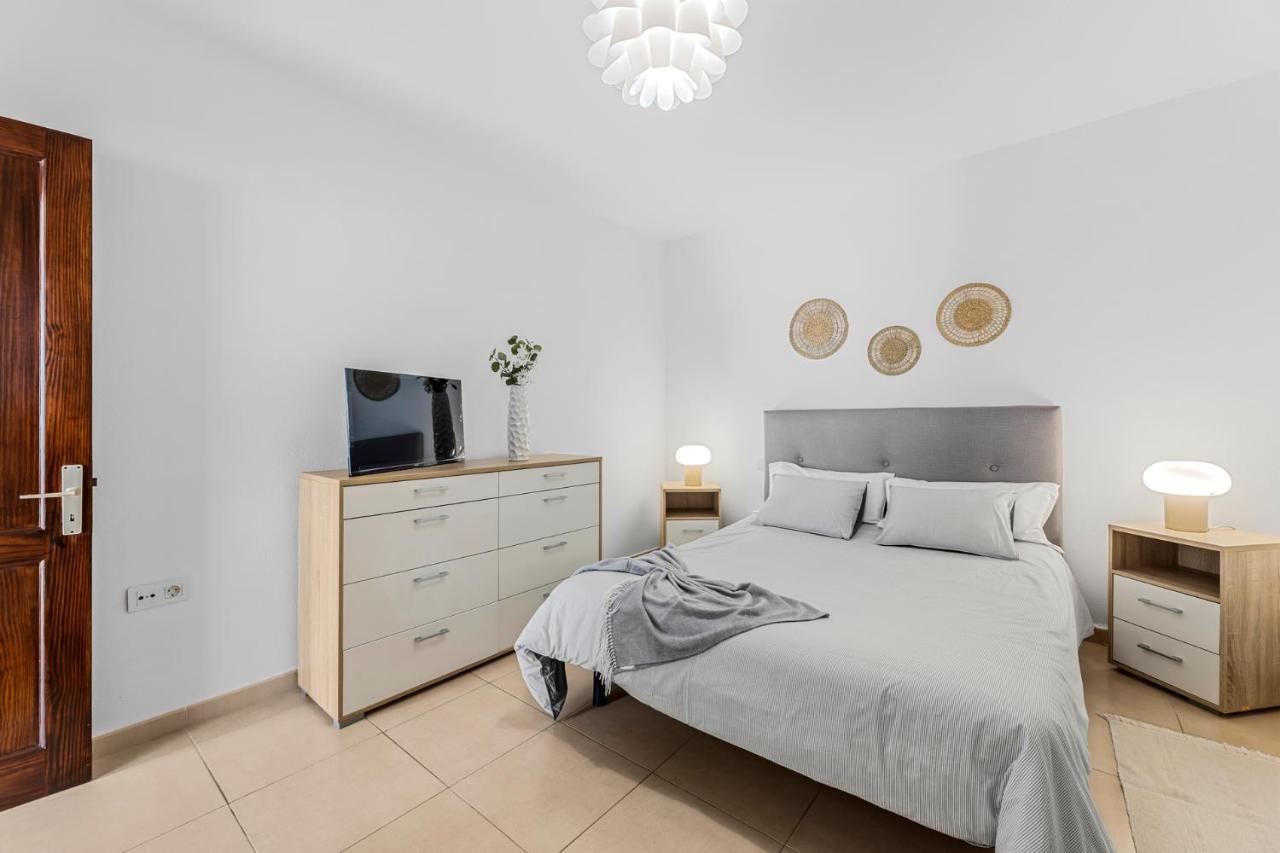 Home2book Charming Tinajo, Wifi La Santa
