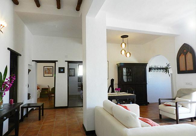 Casa Emerenciana * Femes