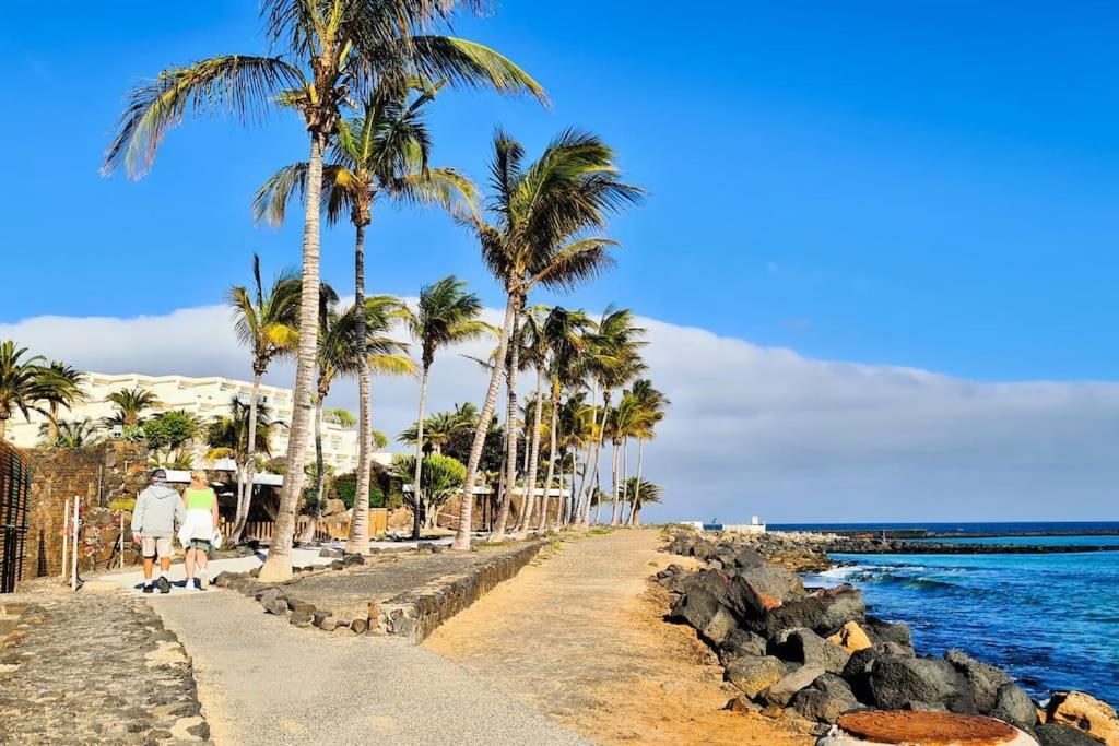 Cactus, Playa Y Piscina Costa Teguise