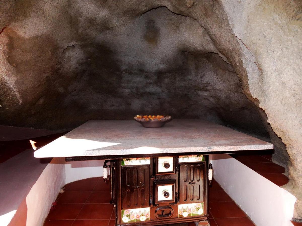 Castillo Lanzarote Sophie - Luxury -sleep In A Volcanic Cave With Heated Pool * Tias