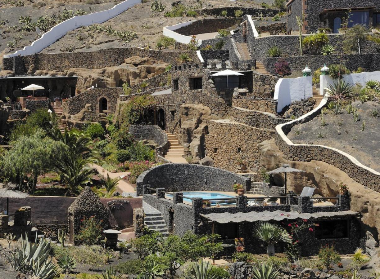 Villa Castillo Lanzarote Sophie - Luxury -sleep In A Volcanic Cave With Heated Pool *