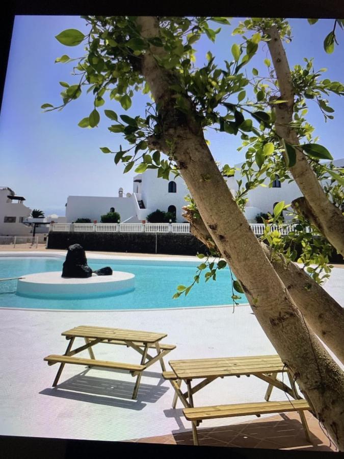 Cosy Vue Piscine, Wifi, A 500 M Costa Teguise