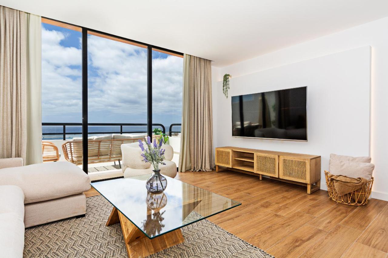 Luxury Views 2br House - Private Parking *