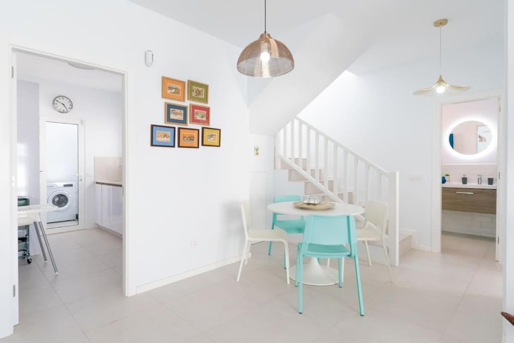 Сasa de vacaciones Casa Lolalo - Modern With Pool, 15min Walk To Marina Rubicon *