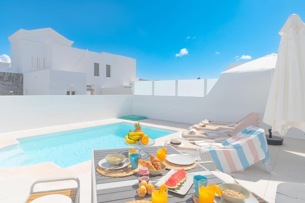 Casa Lolalo - Modern With Pool, 15min Walk To Marina Rubicon *