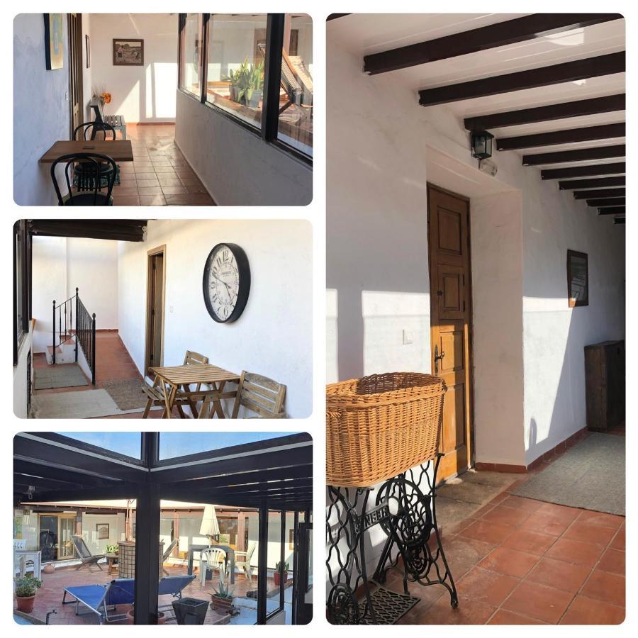 Casona La Orilla 1908 Bed and breakfast Tías