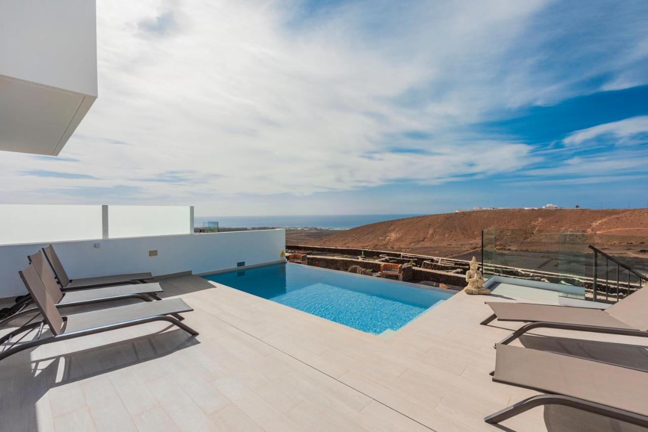 Papaya Villa Tias