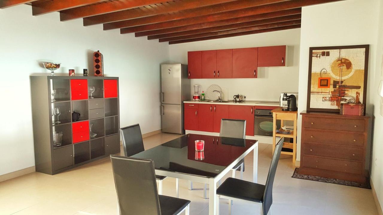 Сasa de vacaciones Nazoly, Oasis De Tranquilidad Con Piscina Privada En El Corazon De Lanzarote Nazaret