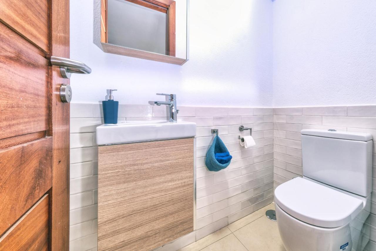 Casa Bleu 2 Floors ,2 Bedrooms ,equipped Kitchen ,balcony ,terrace And Grill * Puerto Calero