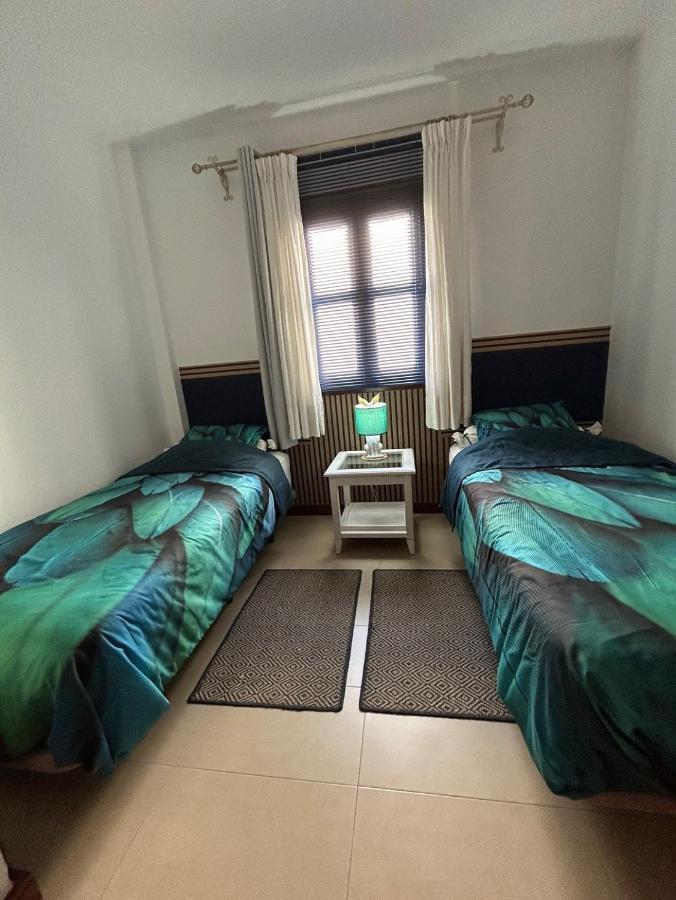 Casa Bleu 2 Floors ,2 Bedrooms ,equipped Kitchen ,balcony ,terrace And Grill