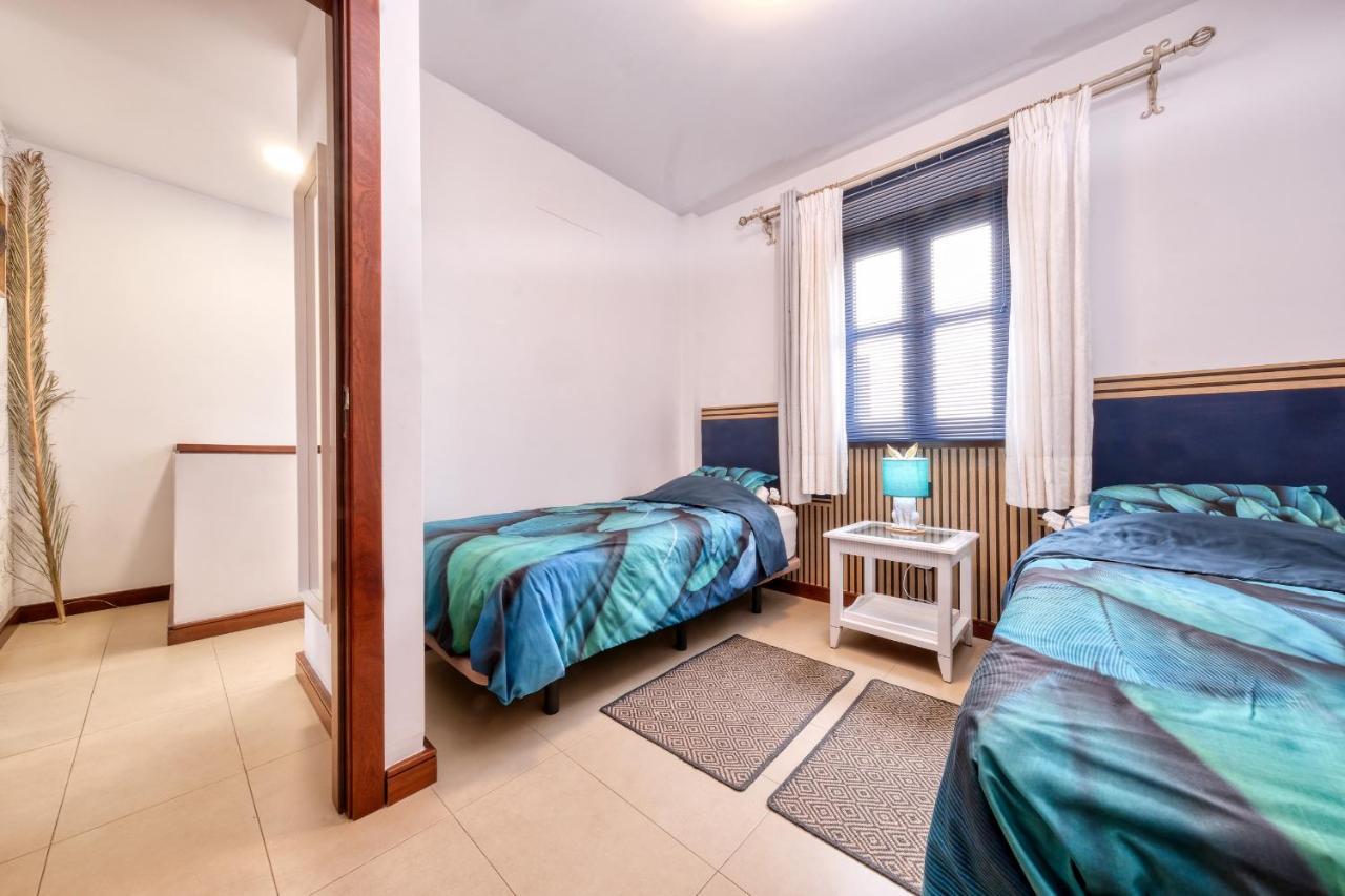 Сasa de vacaciones Casa Bleu 2 Floors ,2 Bedrooms ,equipped Kitchen ,balcony ,terrace And Grill Puerto Calero