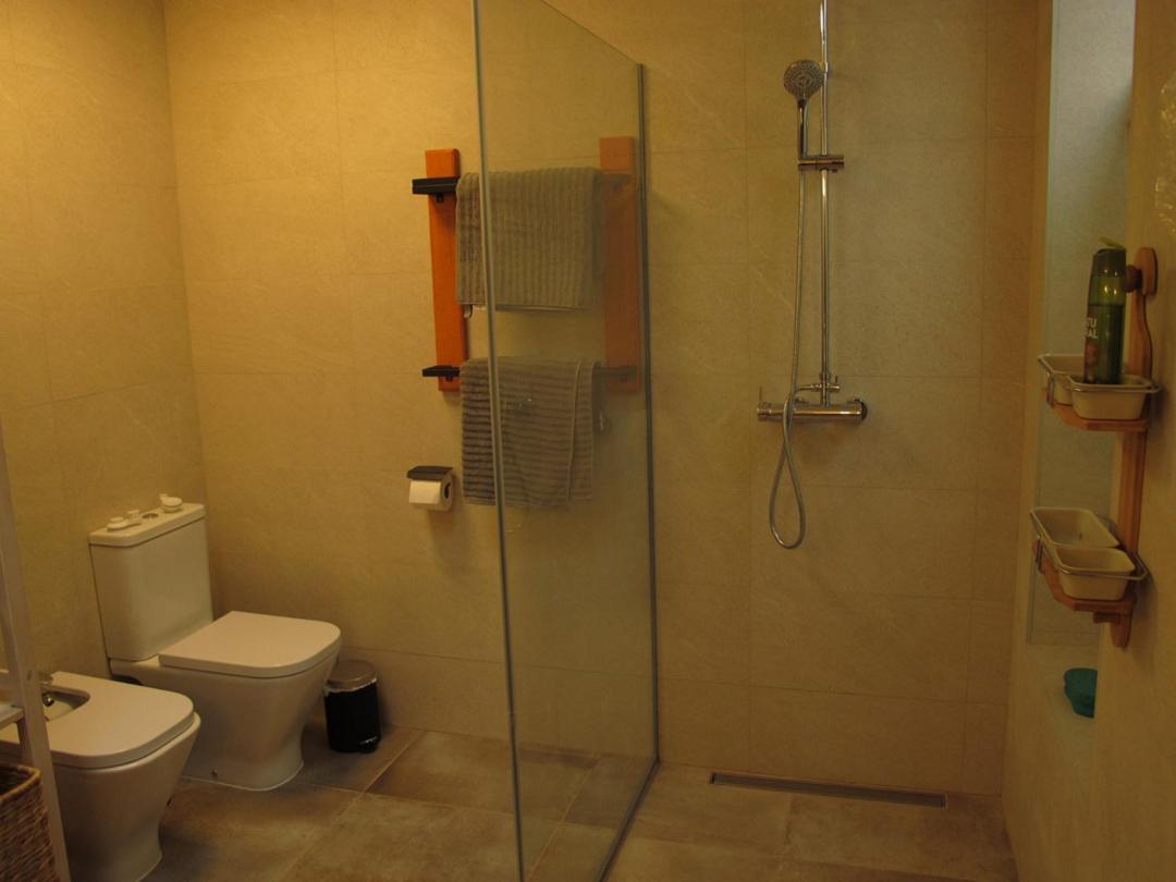 Goa Pool View, Playa Roca Sea Front Access - Free Ac - Wifi Apartamento Costa Teguise