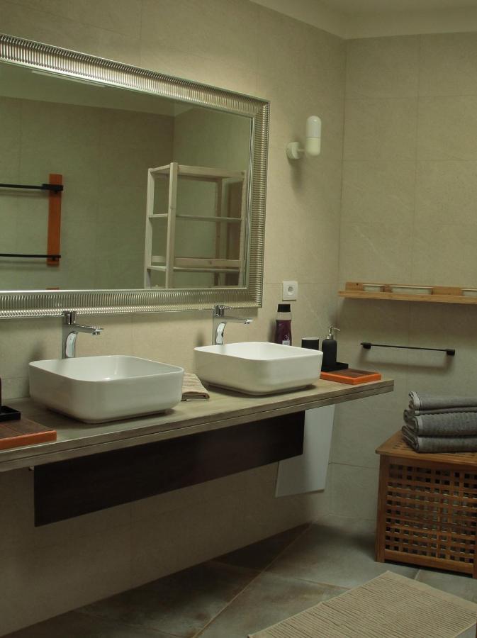 Apartamento Goa Pool View, Playa Roca Sea Front Access - Free Ac - Wifi Costa Teguise