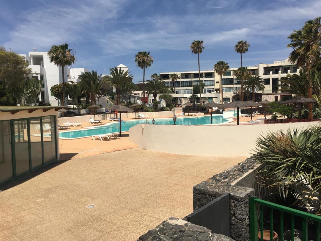 Goa Pool View, Playa Roca Sea Front Access - Free Ac - Wifi