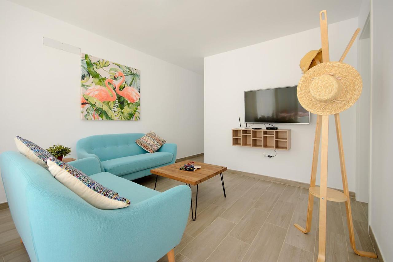 White Volcano Pool, Gym And Activities In Sport Center Fariones Included Holiday home *