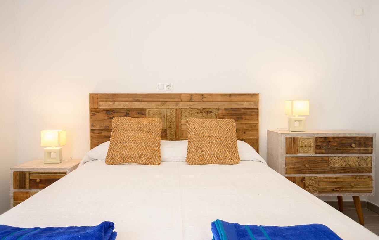 White Volcano Pool, Gym And Activities In Sport Center Fariones Included Holiday home Puerto del Carmen (Lanzarote)