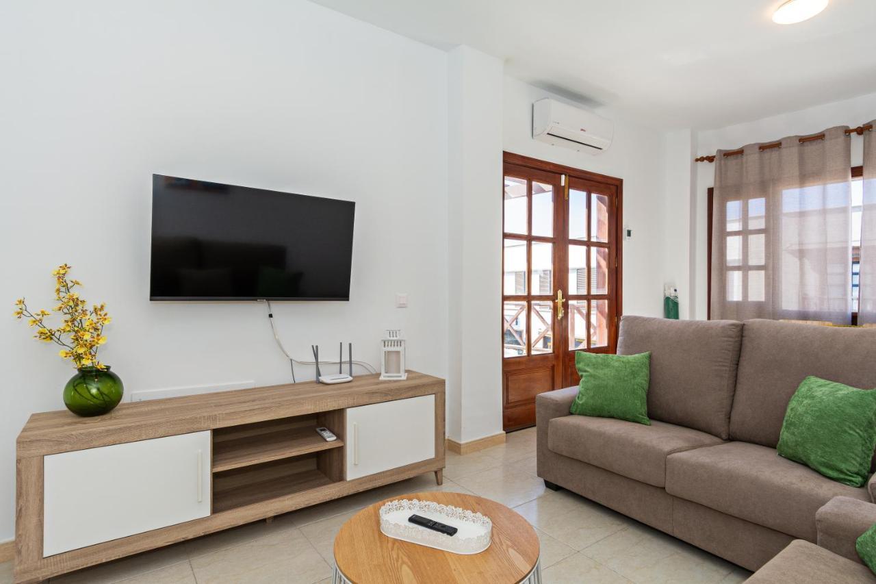 Place To Be By Pvl * Playa Blanca (Lanzarote)