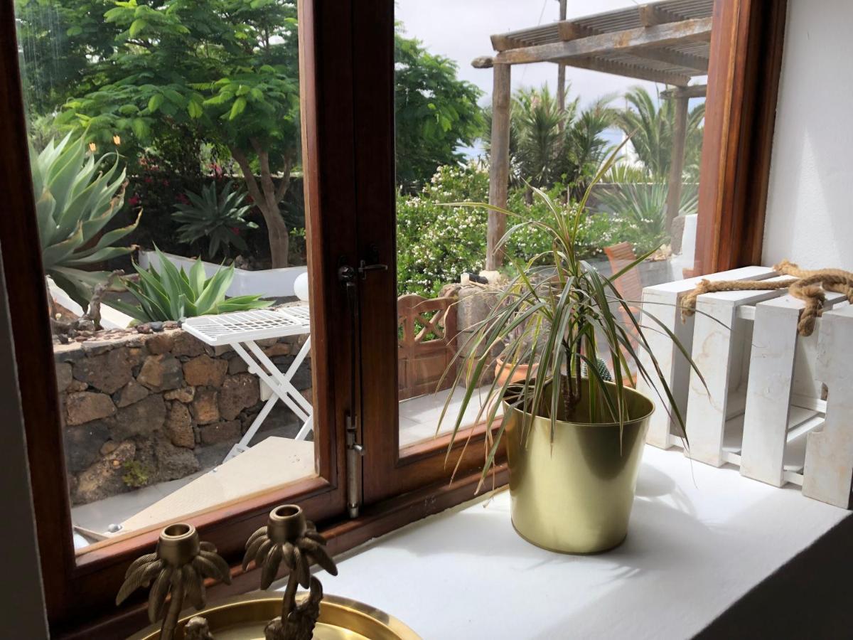 Apartamento Bodega Botanica - Shared Pool - Island Location - 10 Mins Drive To Famara And La Santa *