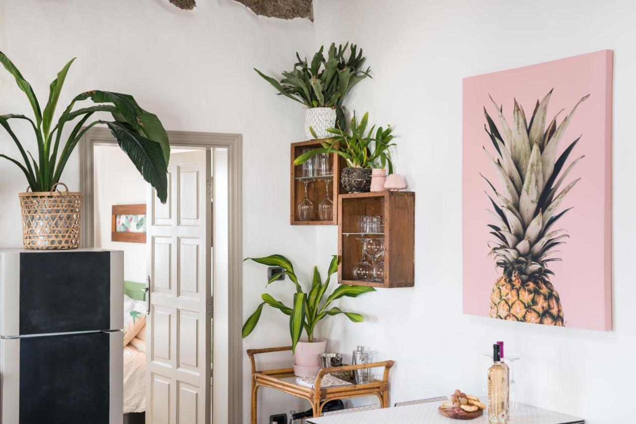 Casa Botanica - Island Location - 10 Mins Drive To Famara And La Santa * Tao