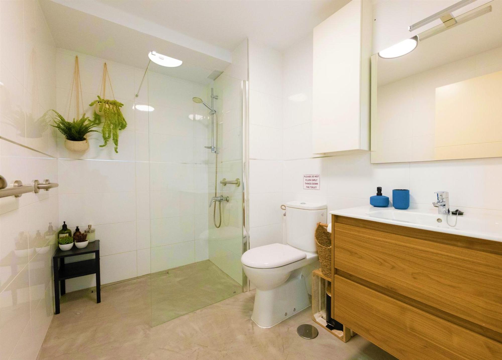 Beautiful One Bedroom Ground Floor - Veraluna Apartment