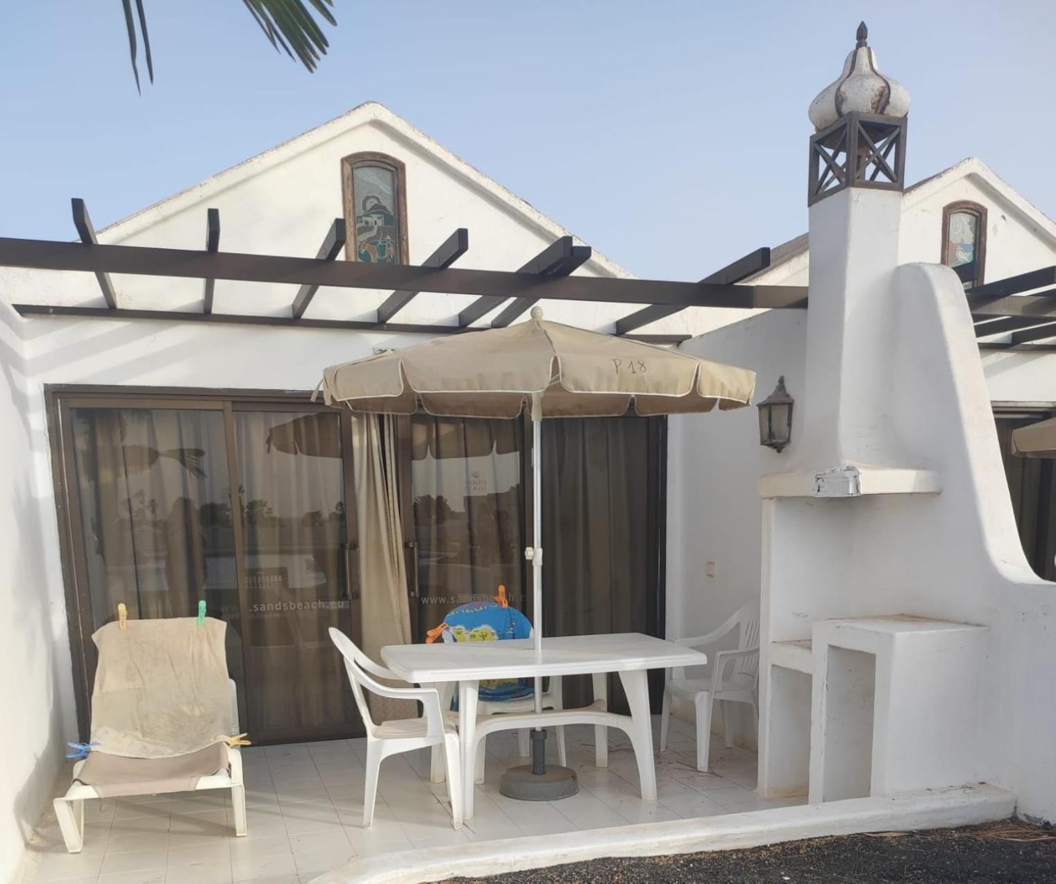 Superior Poolside Seaviews In Luxury Apartment *
