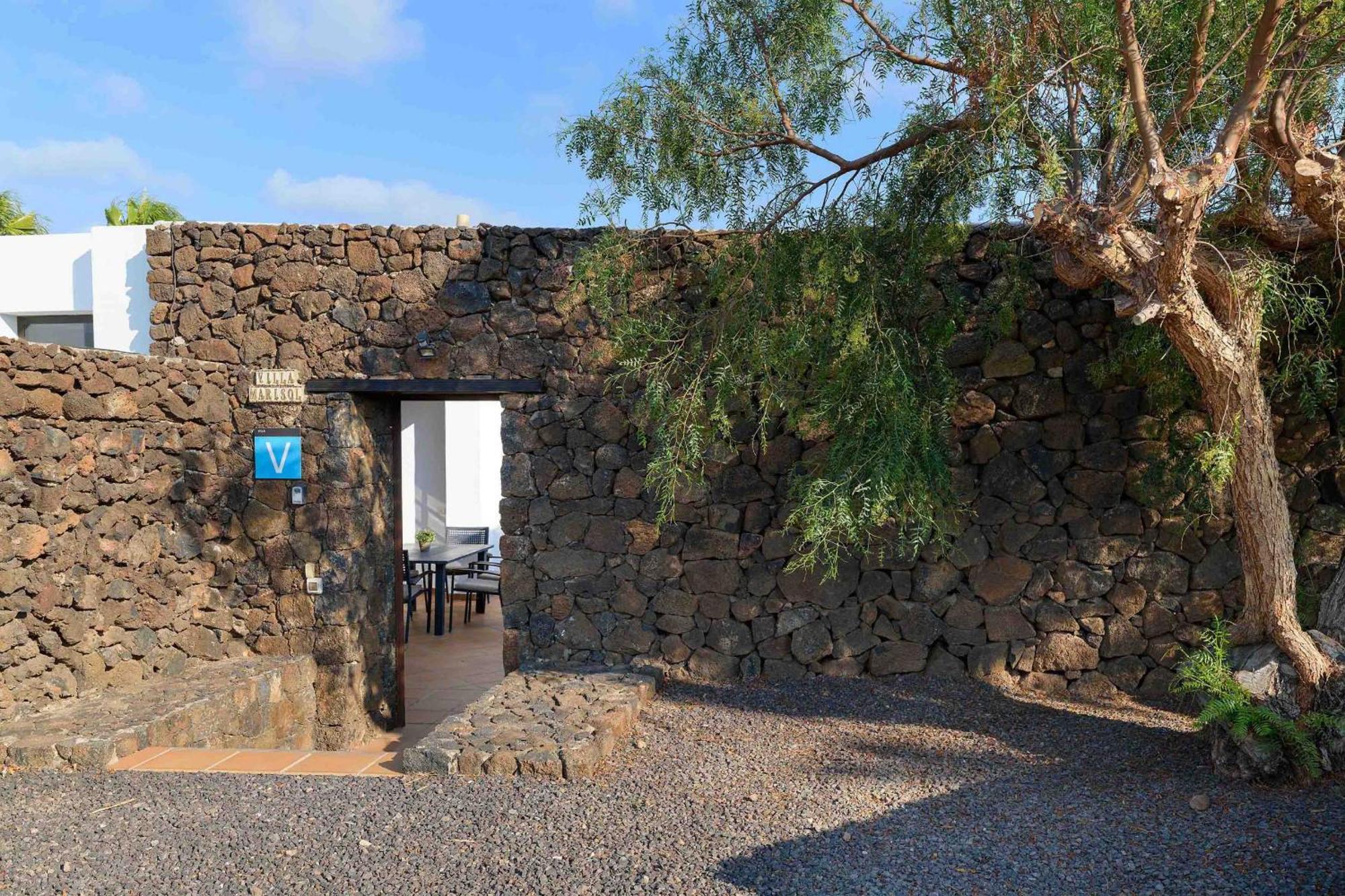 Marisol, Mojones Villa *