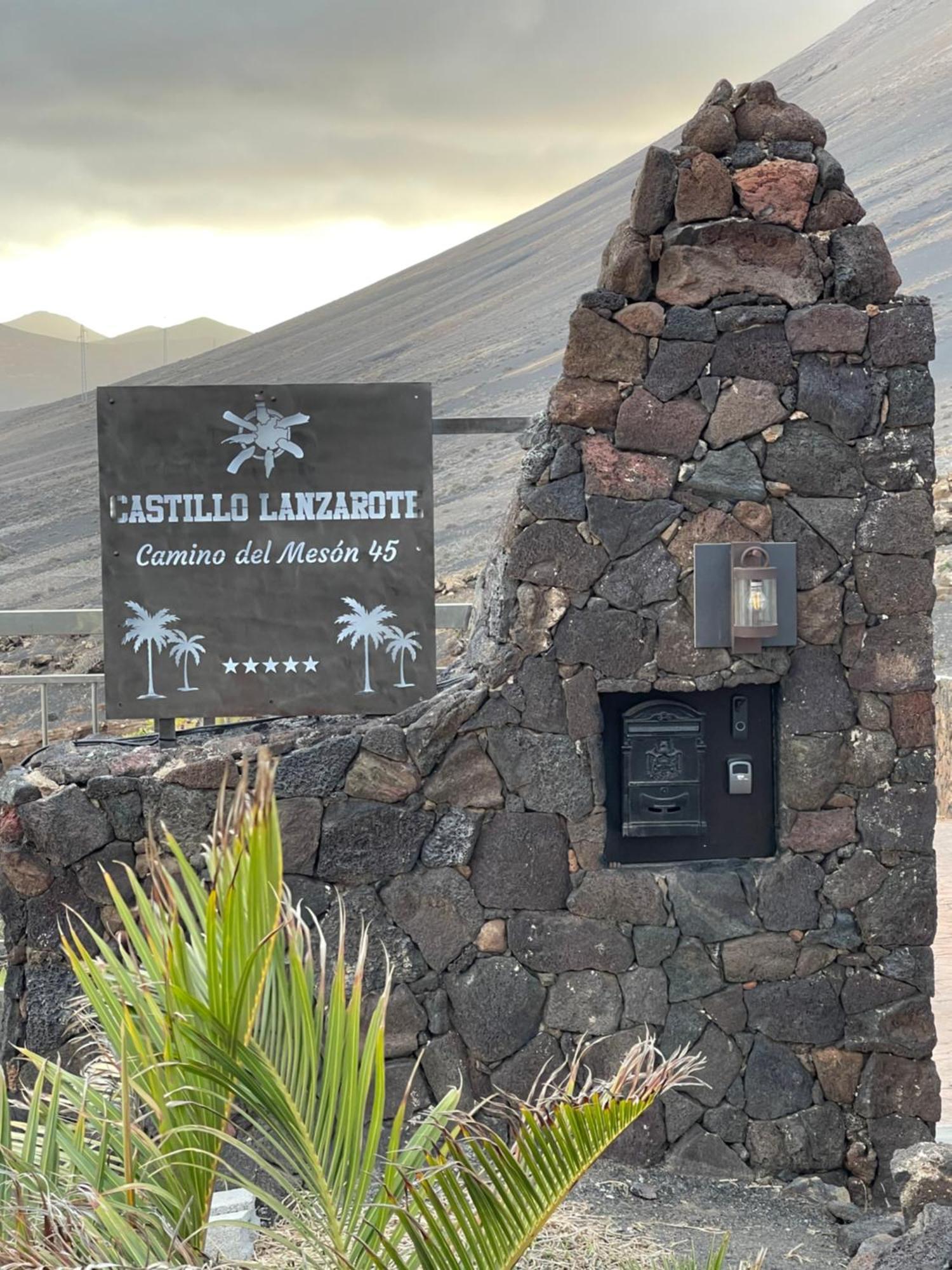 Castillo Lanzarote Sophie - Luxury -sleep In A Volcanic Cave With Heated Pool Villa Tias