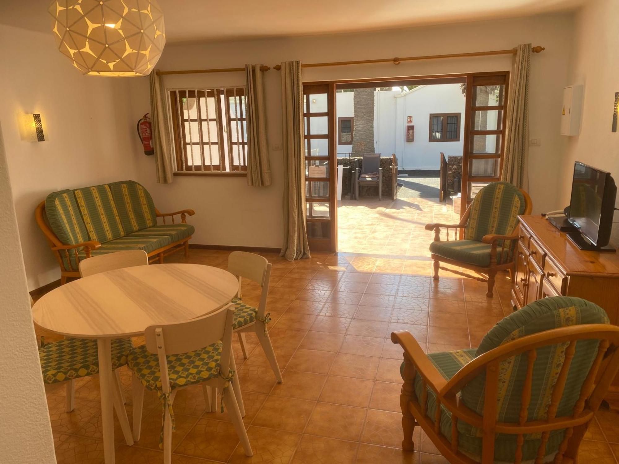 Villa Las Brisas, 94