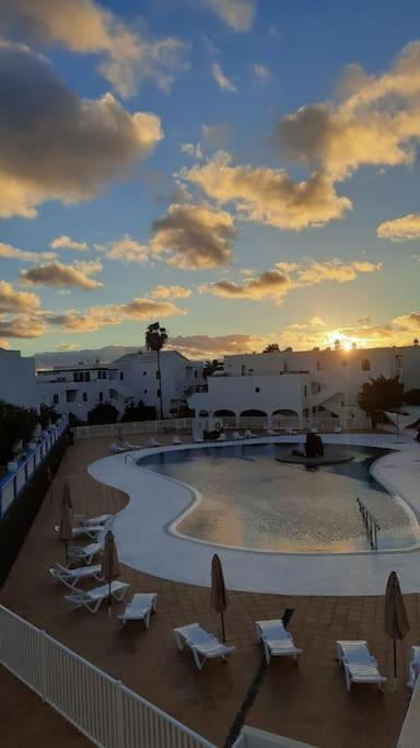 Zen Ocean - Pool View Apartamento Costa Teguise