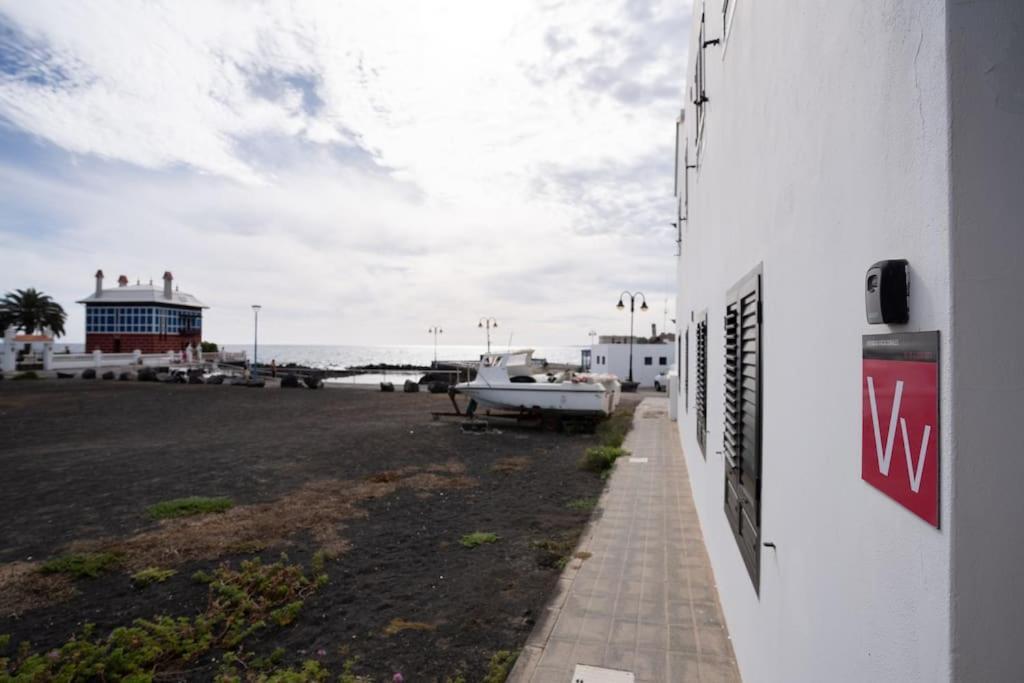 Precioso Junto Al Mar. * Arrieta (Lanzarote)