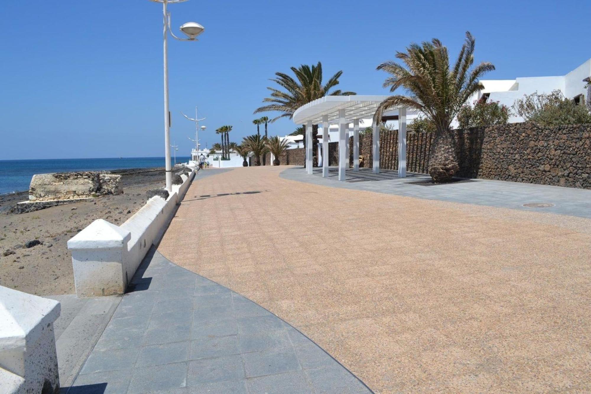 In Playa Honda Mit Sonniger Terrasse Und Meerblick Apartamento Playa Honda (Lanzarote)