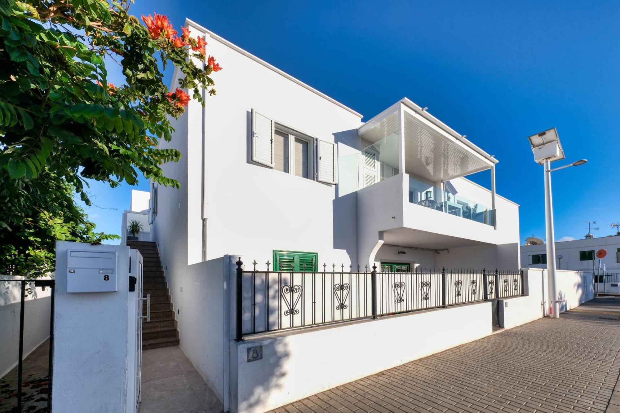 La Joya Suites- Near The * Puerto del Carmen (Lanzarote)