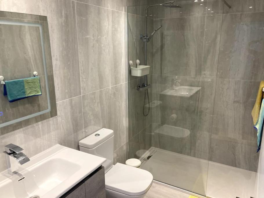 Apartment Airconditioned 2bed Poolside *