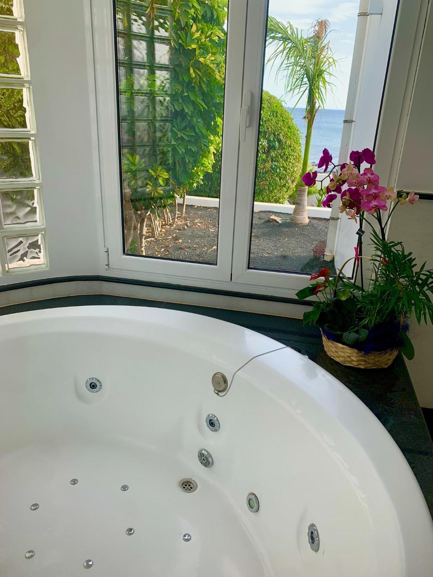 Villa Del Mar Lanzarote - Luxury Beachhouse *