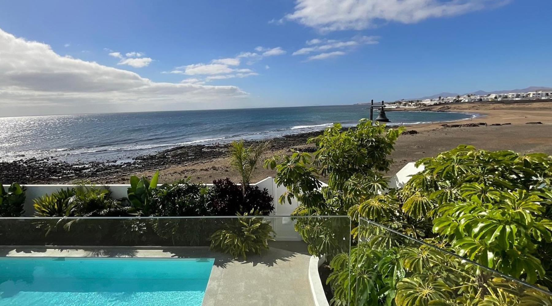 Villa Del Mar Lanzarote - Luxury Beachhouse