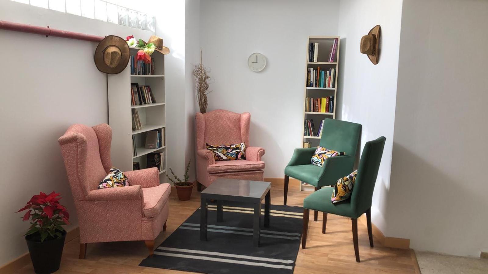 Urban Rest Zone And Coworking *