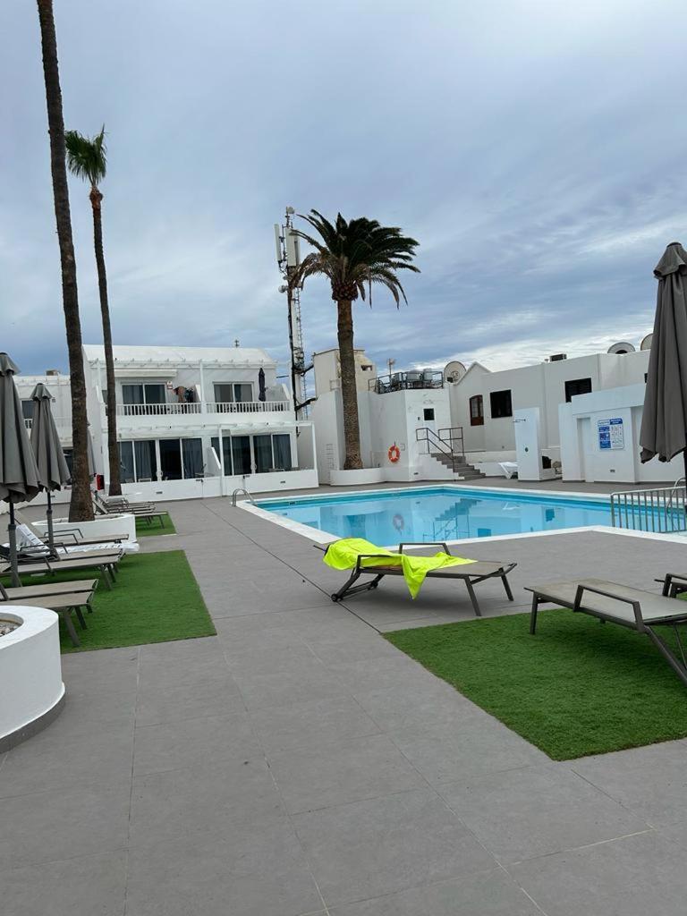 Airconditioned 2bed Poolside Puerto del Carmen (Lanzarote)